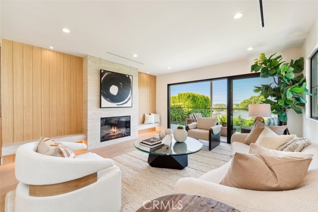 Property photo of 13817 Valley Vista Blvd