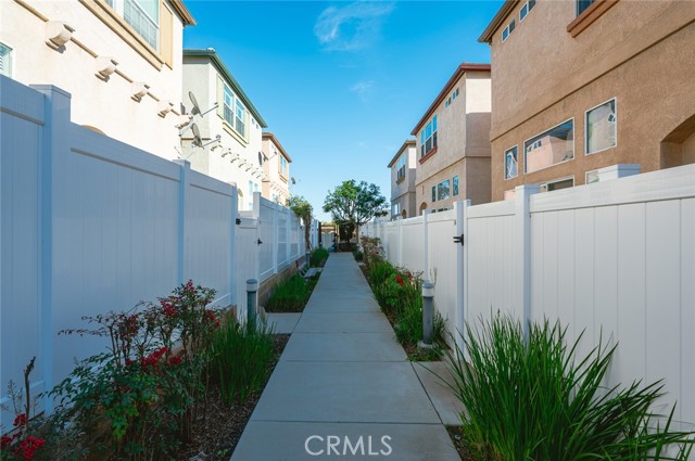 Property photo of 25481 Dodge AV