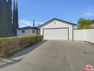 Property photo of 15931 Harvest ST