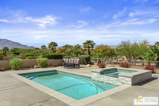 Property photo of 67396 N Laguna DR