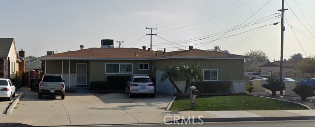 Property photo of 583 N Riverside AV