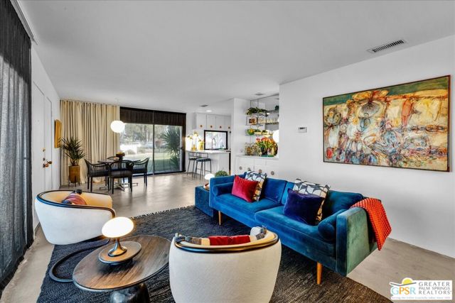 Property photo of 2530 N Whitewater Club DR