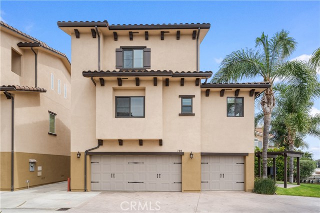 Photo of 708 N Atlantic Bl