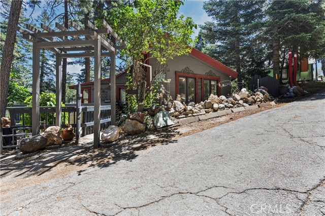 Property photo of 25108 Grand View DR