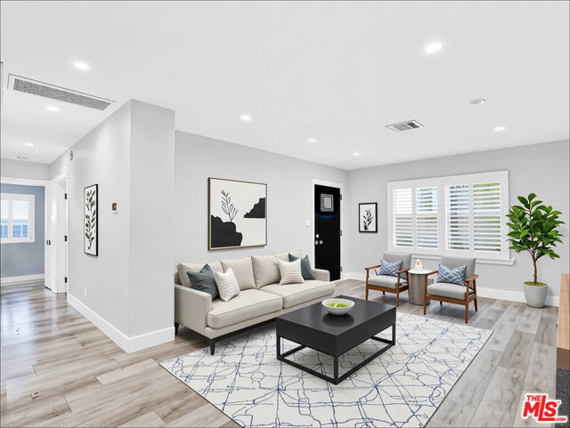 Photo of 520 Irving Dr