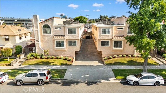 Property photo of 2608 W Grand AV