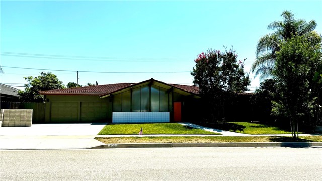 Property photo of 626 E Palmdale AV