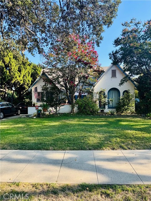 Property photo of 2270 E Orange Grove BL