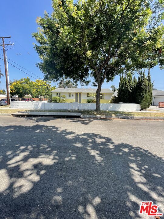 Property photo of 649 W Woodcrest AV