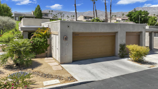 Property photo of 72509 Sandstone LN
