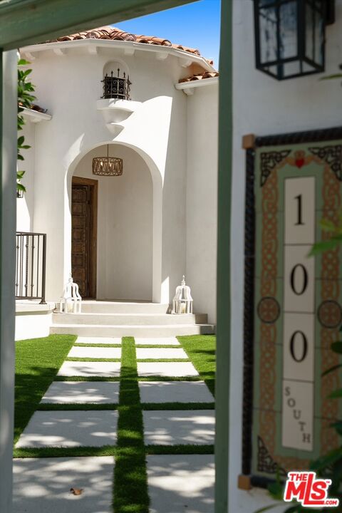 Property photo of 100 S La Jolla AV