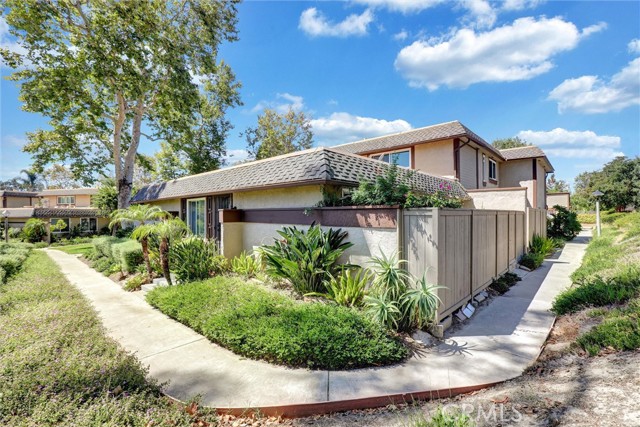 Property photo of 22922 Via Nuez