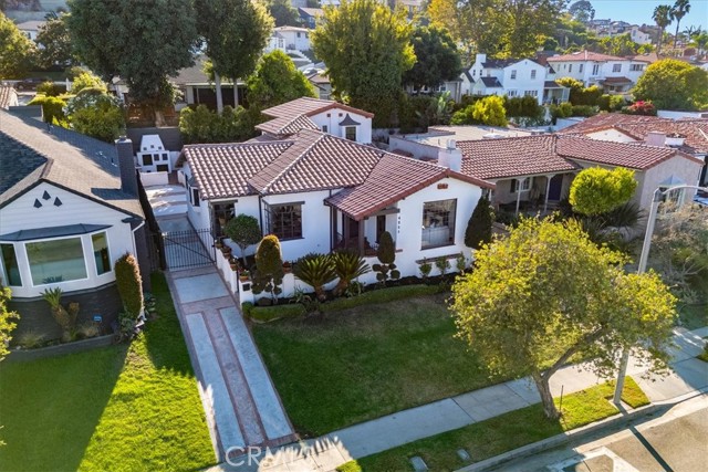 Property photo of 4251 Angeles Vista BL
