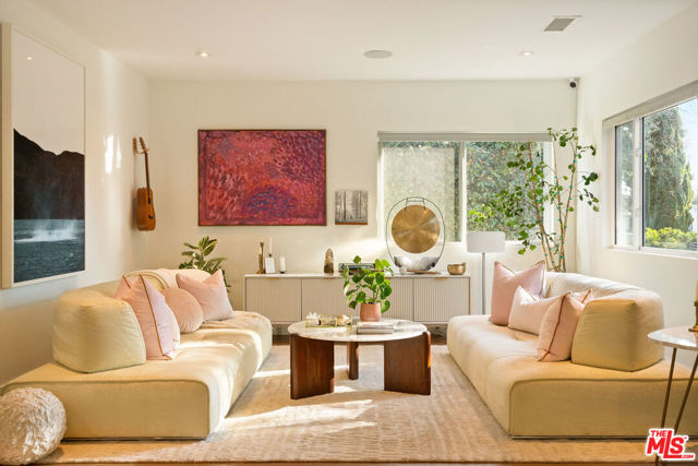 Property photo of 4128 Kenyon AV