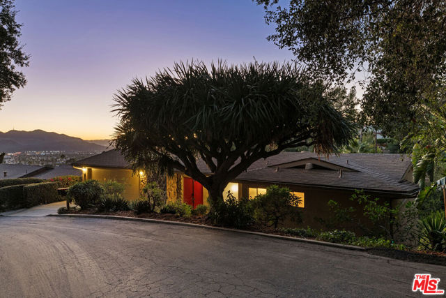 Property photo of 702 Cavanagh RD