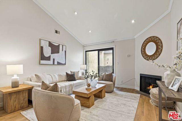 Photo of 620 W Hyde Park Bl