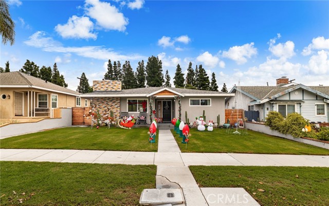 Property photo of 624 N Walnut