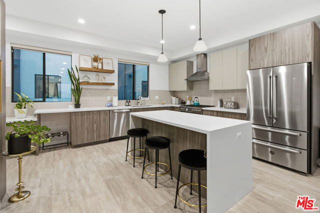 Property photo of 6707 N Sepulveda BL