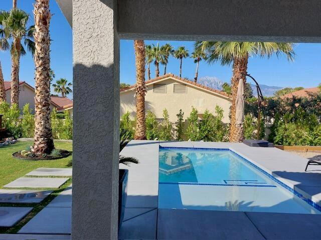 Property photo of 9201 Warwick DR