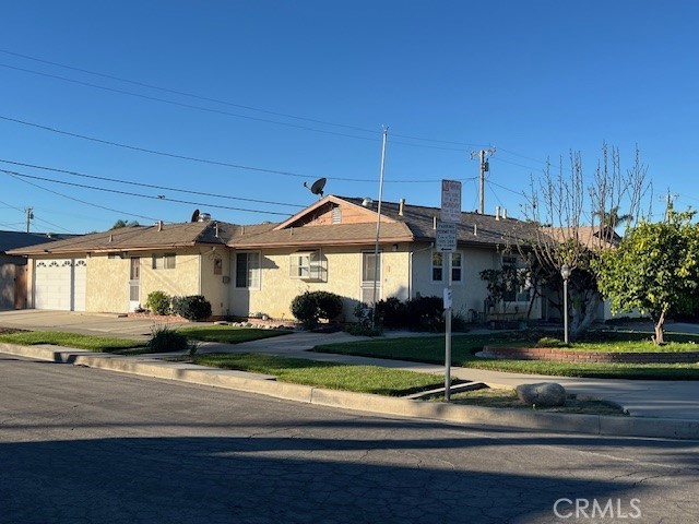 Photo of 1500 W Flower