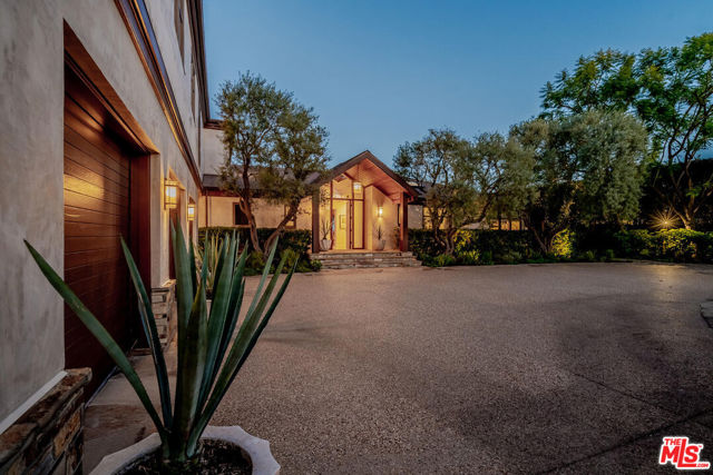 Property photo of 2232 Stradella RD