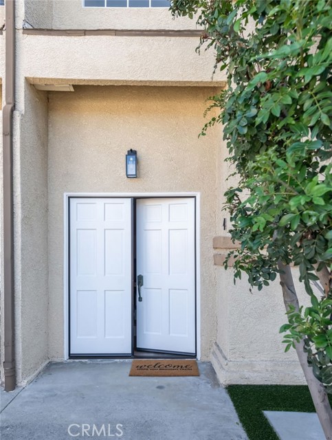 Property photo of 1044 W 252nd