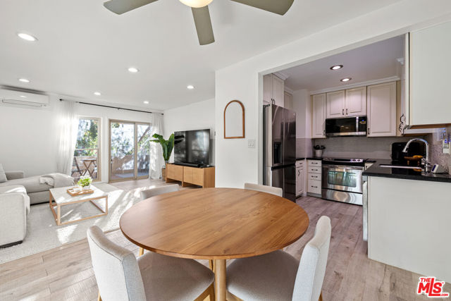 Photo of 5651 Windsor Wy