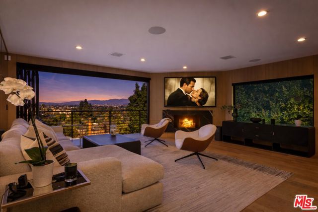 Property photo of 3914 Fredonia DR