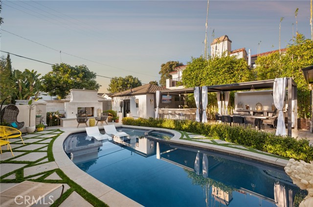 Photo of 539 Tustin Av