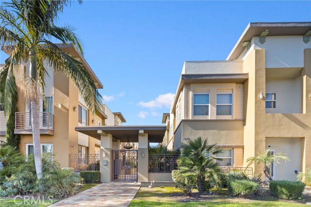 Property photo of 431 N Los Robles