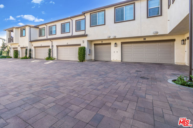 Property photo of 3970 S Oasis Paseo