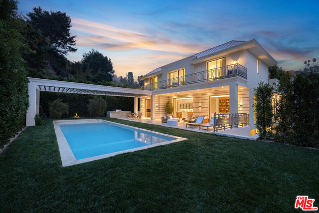 Property photo of 1395 N Doheny DR