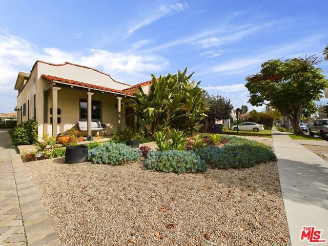 Property photo of 3130 Hutchison AV