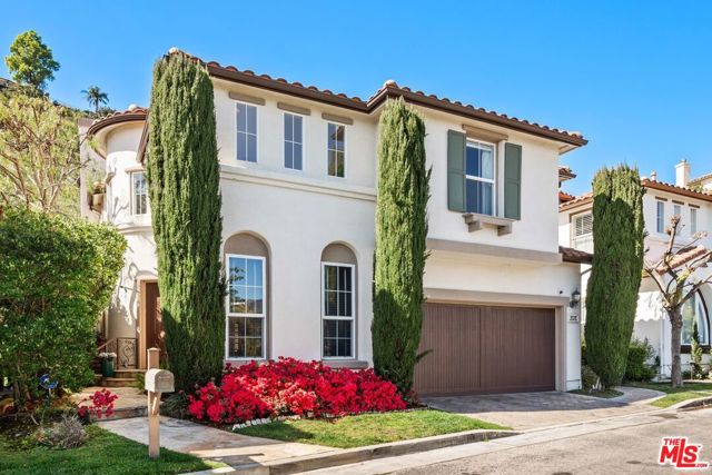 Property photo of 2729 Hollyview CT