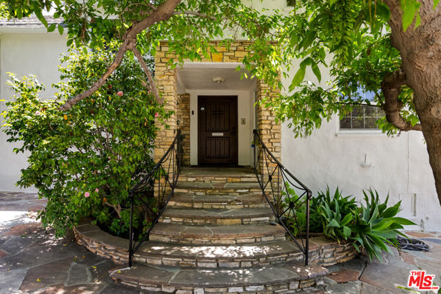 Property photo of 6438 Ivarene AV