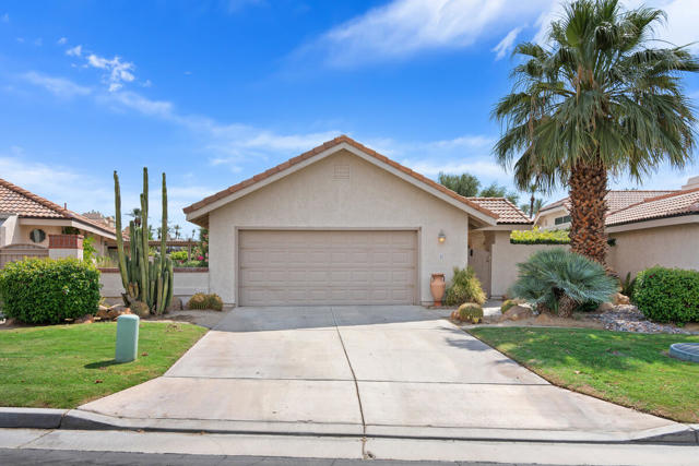 Property photo of 6 La Jolla DR