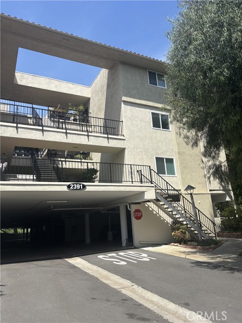 Property photo of 2391 Via Mariposa