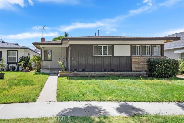 Property photo of 2729 N Studebaker RD