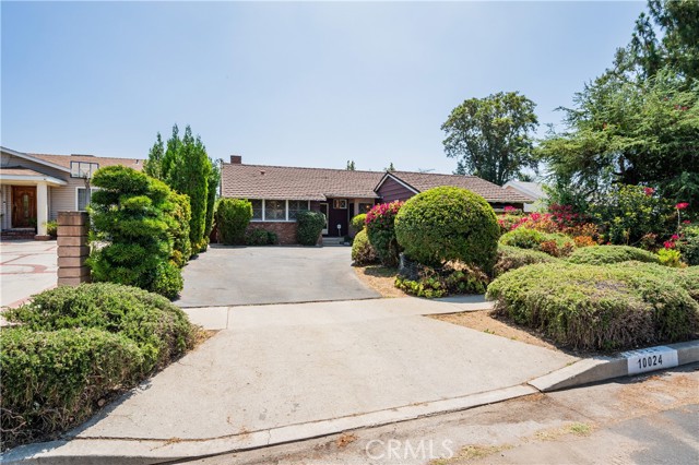 Property photo of 10024 Norwich AV