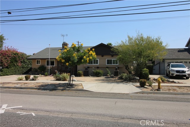 Property photo of 874 W 19th ST