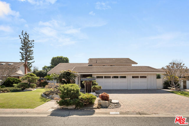 Photo of 17992 Huntington Cr