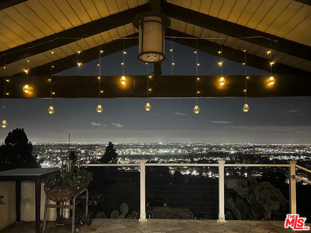 Property photo of 24880 Via Valmonte