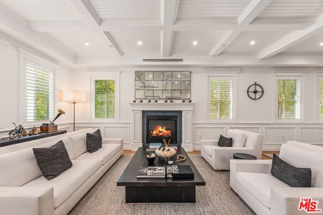 Property photo of 5235 Sylmar AV