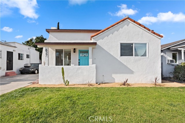 Property photo of 627 W 111th PL
