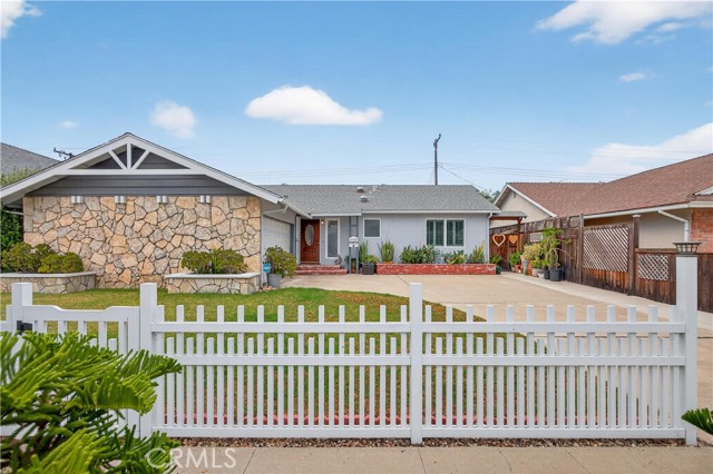 Property photo of 3149 Sharon LN