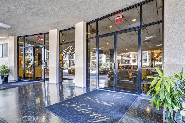 Property photo of 100 S Doheny DR