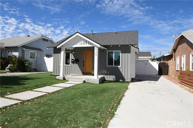 Property photo of 935 E Fairview BL