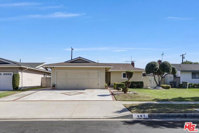 Property photo of 664 E Elsmere DR