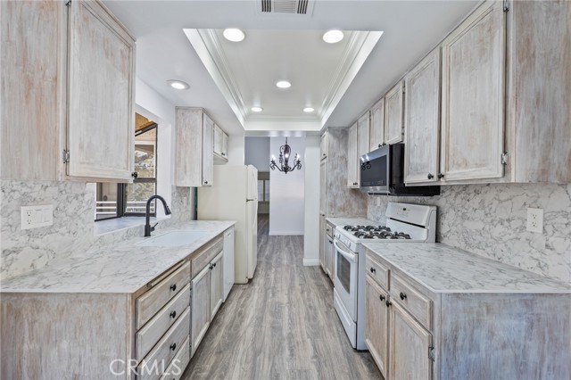 Property photo of 5712 Skyview WY