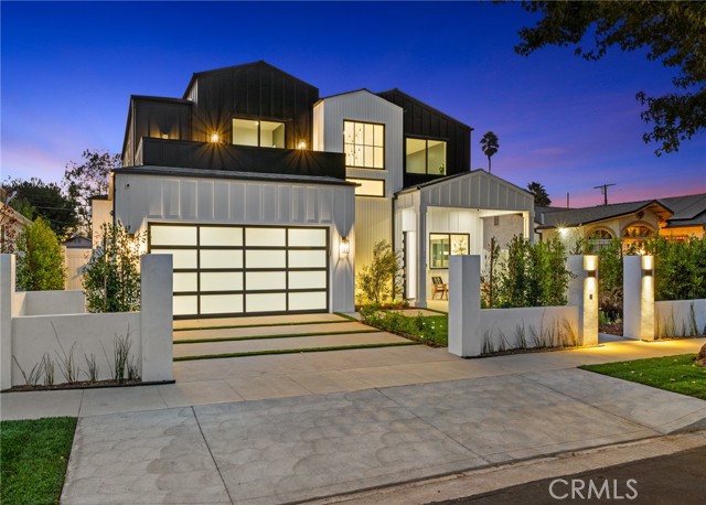 Property photo of 5945 Hesperia AV